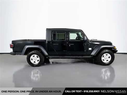 Used 2020 Jeep Gladiator Sport w/ Quick Order Package 24S image 4