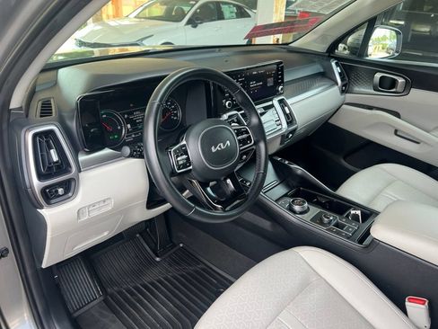 Certified 2024 Kia Sorento EX AWD/4WD image 6