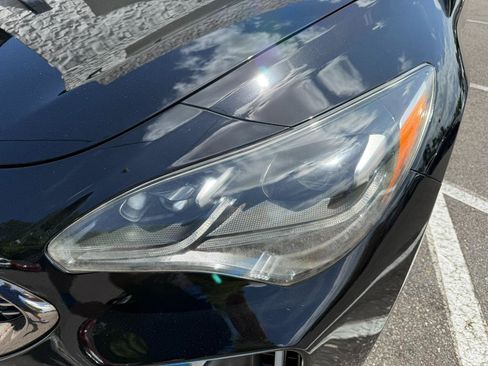 Used 2019 Kia Stinger GT2 image 11