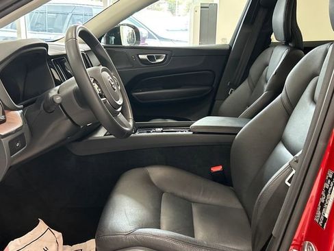 Certified 2023 Volvo XC60 B5 Plus image 10