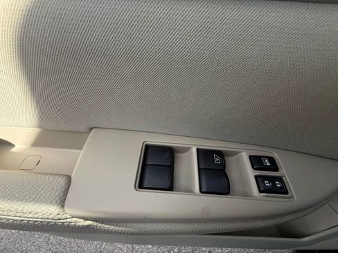 Used 2010 Subaru Outback 2.5i Premium image 19