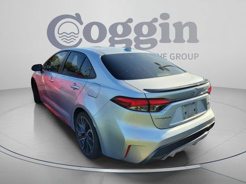Used 2020 Toyota Corolla XSE FWD image 2