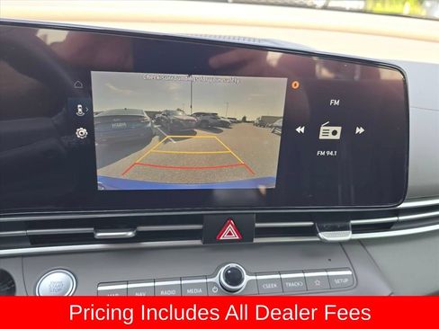 Used 2023 Hyundai Elantra SEL w/ Convenience Package FWD image 18