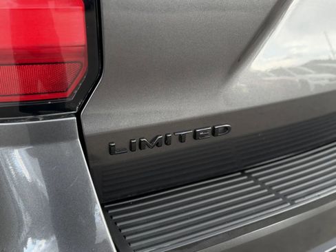 Used 2021 Ford Expedition Max Limited AWD/4WD image 46