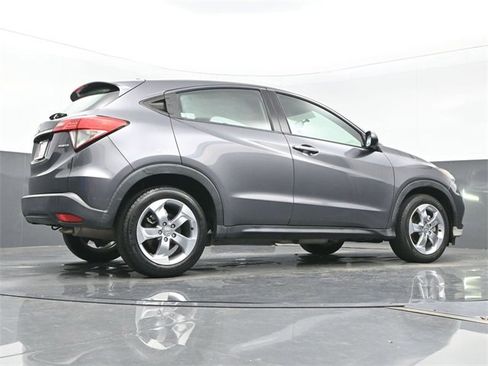 Certified 2021 Honda HR-V LX image 27