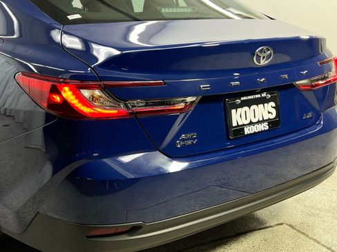 Used 2025 Toyota Camry LE image 30