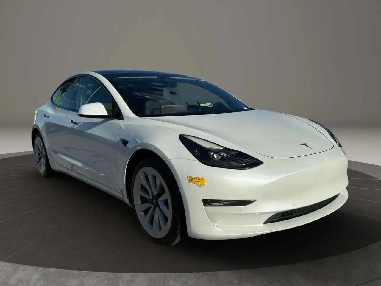 Used 2021 Tesla Model 3 Standard Range Plus RWD image 4