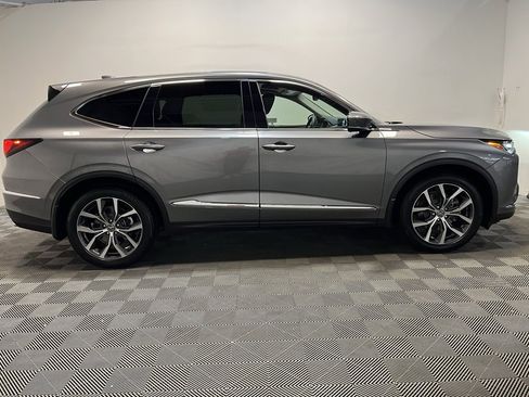 Used 2024 Acura MDX SH-AWD w/ Technology Package image 4