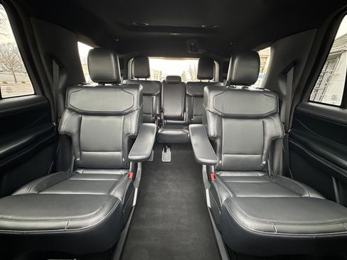 Used 2025 Ford Expedition Platinum w/ Stealth Appearance Package image 72