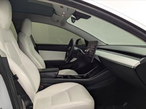 Used 2019 Tesla Model 3 Long Range image 17