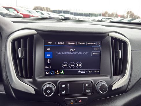 Certified 2024 GMC Terrain SLT image 18