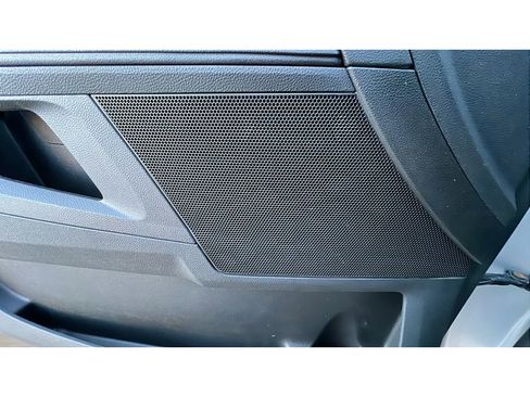 Used 2017 Chevrolet Equinox LT w/ Convenience Package image 26