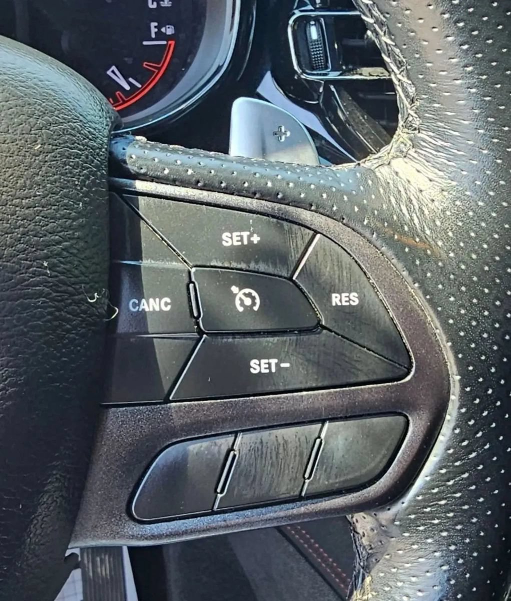 Used 2023 Dodge Durango GT AWD/4WD image 32