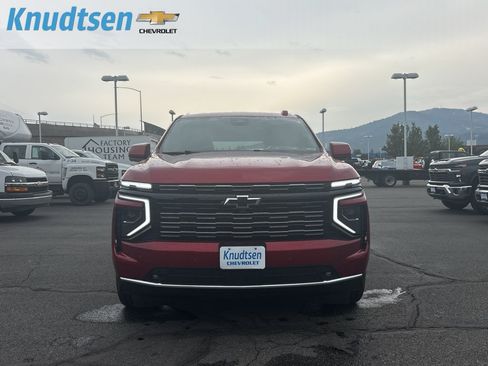 Used 2025 Chevrolet Tahoe High Country AWD/4WD image 2