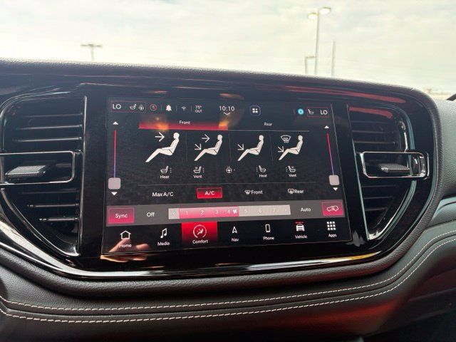 Used 2024 Dodge Durango SRT AWD/4WD image 17