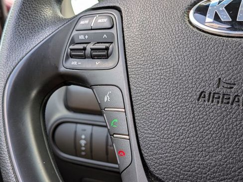 Used 2018 Kia Forte LX image 11