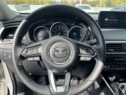 Used 2022 MAZDA CX-9 Touring image 16