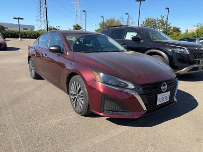 Used 2024 Nissan Altima 2.5 SV