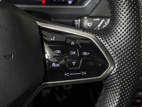 Used 2022 Volkswagen Tiguan SE R-Line image 30