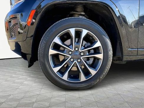 Used 2023 Jeep Grand Cherokee L Overland w/ Luxury Tech Group IV image 23