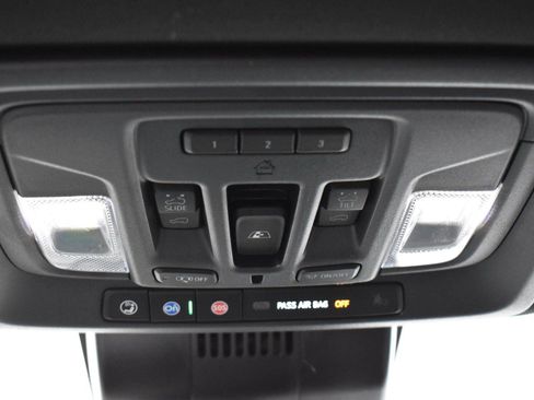 Used 2024 GMC Sierra 2500 AT4 w/ AT4 Premium Plus Package AWD/4WD image 27