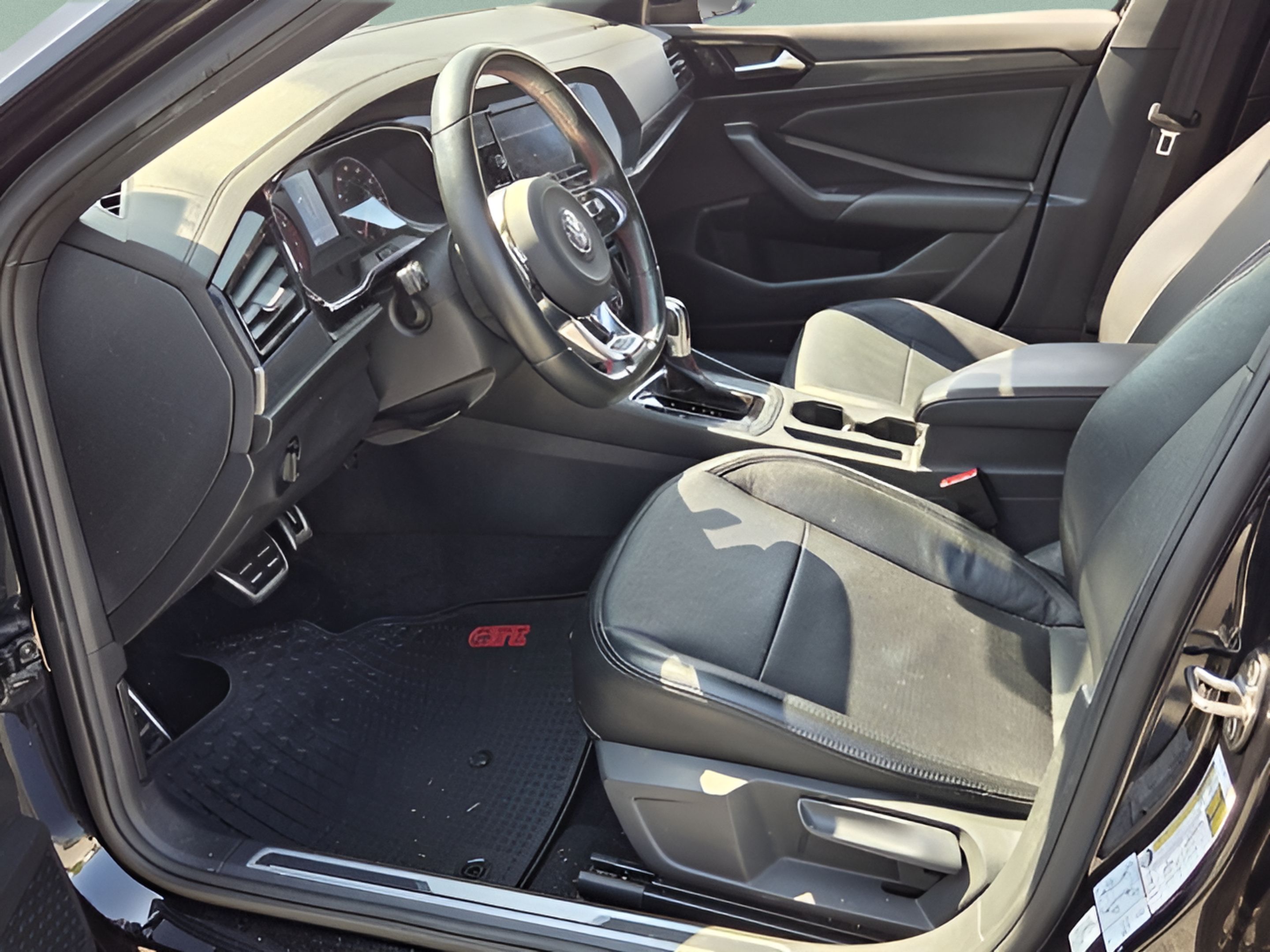 Used 2019 Volkswagen Jetta GLI FWD image 11