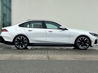 New 2026 BMW i5 eDrive40 w/ M Sport Package video 2