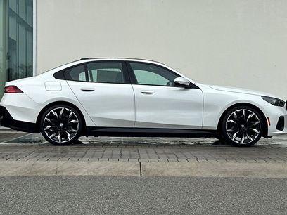 New 2026 BMW i5 eDrive40 w/ M Sport Package