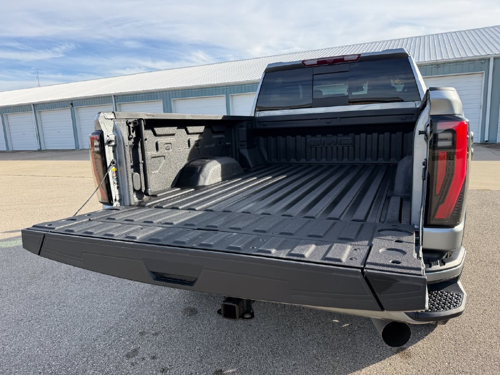 Used 2025 GMC Sierra 2500 AT4 w/ AT4 Preferred Package AWD/4WD image 11