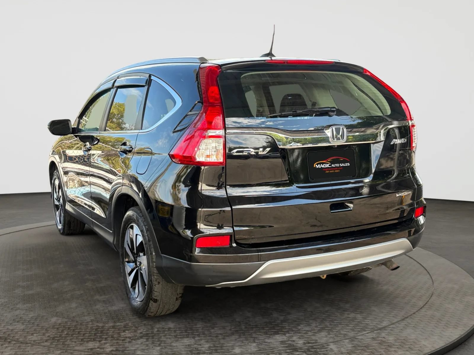 Used 2016 Honda CR-V Touring image 8