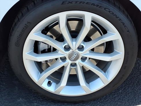 Used 2019 Audi A4 2.0T Premium w/ Convenience Package image 11