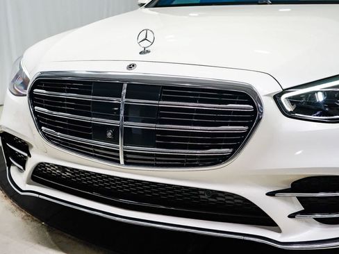 Certified 2023 Mercedes-Benz S 500 4MATIC image 8