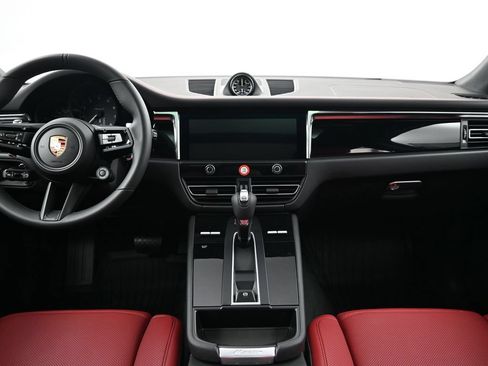 Certified 2026 Porsche Macan Turbo AWD/4WD image 9