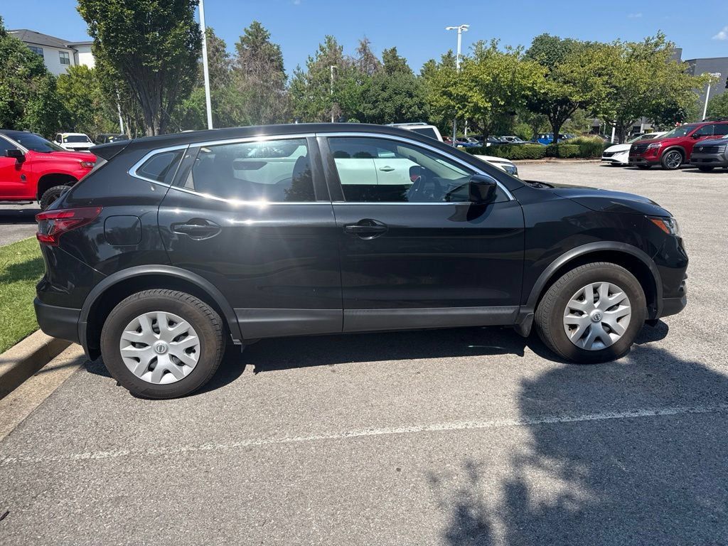 Certified 2020 Nissan Rogue Sport S FWD image 2