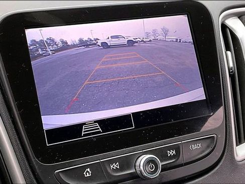 Used 2022 Chevrolet Malibu LT image 11