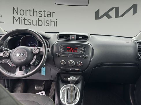 Used 2015 Kia Soul + FWD image 19