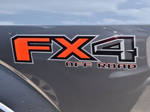 Used 2019 Ford F150 Lariat image 10