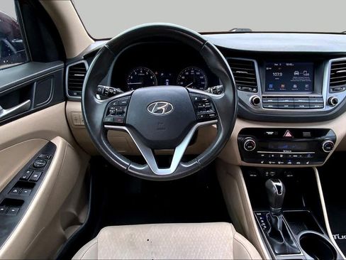 Used 2018 Hyundai Tucson Value w/ Cargo Package FWD image 6