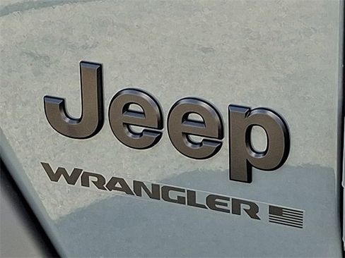 Used 2025 Jeep Wrangler Willys image 26