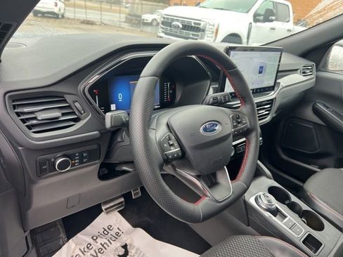 Certified 2024 Ford Escape ST-Line w/ Tech Pack #1 image 7