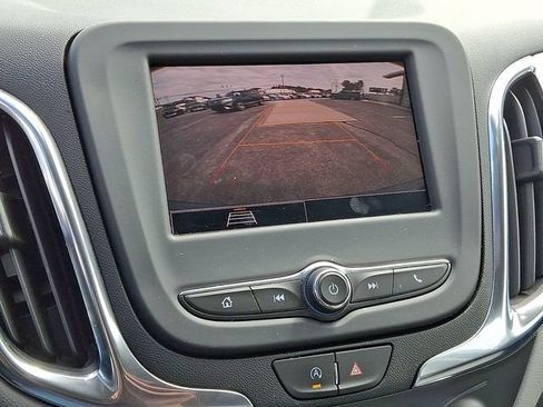 Used 2024 Chevrolet Equinox LS AWD/4WD image 17