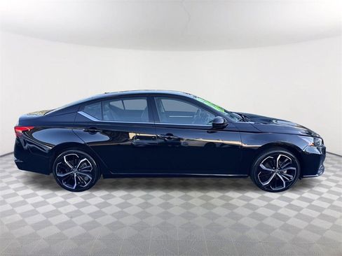 Used 2024 Nissan Altima 2.5 SR image 4