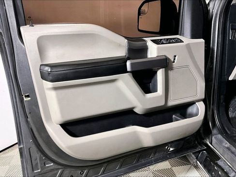 Used 2019 Ford F150 XLT w/ Equipment Group 302A Luxury image 18