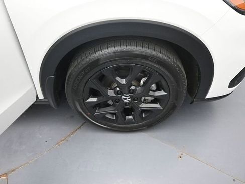 Certified 2025 Honda HR-V Sport image 28