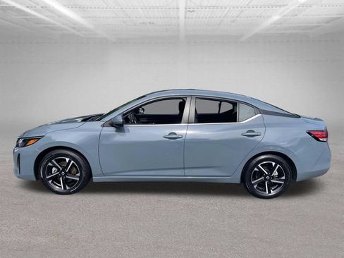 Used 2024 Nissan Sentra SV FWD image 13