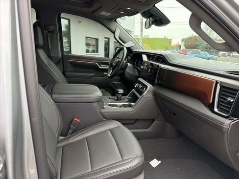Used 2025 GMC Sierra 1500 Denali image 12