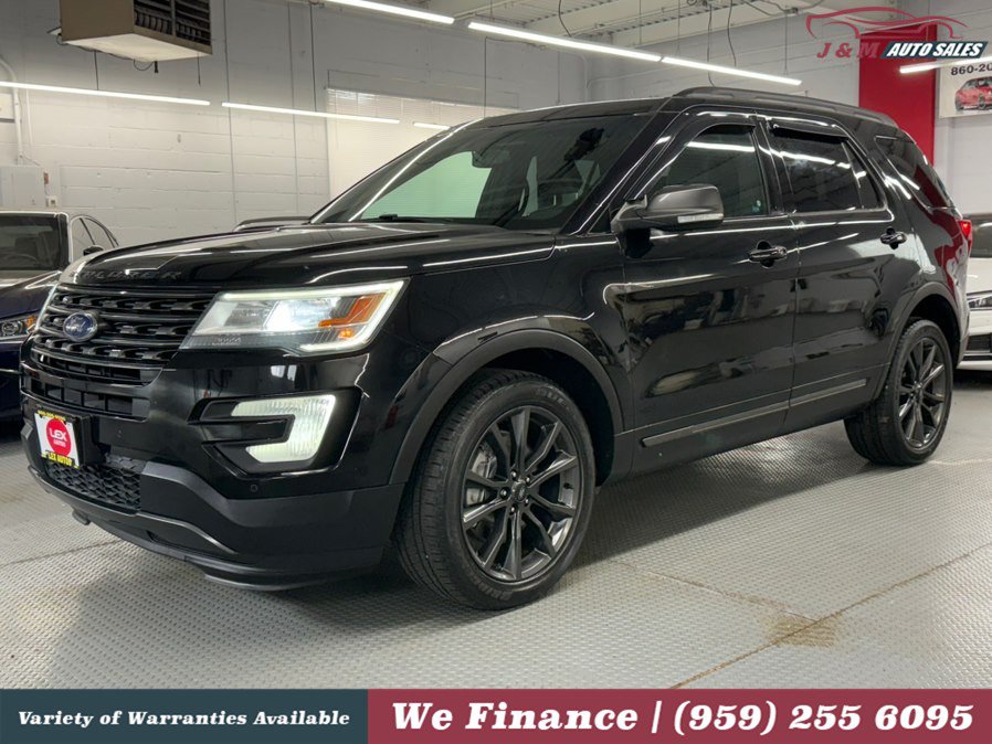 Used 2017 Ford Explorer XLT w/ Equipment Group 202A AWD/4WD image 1