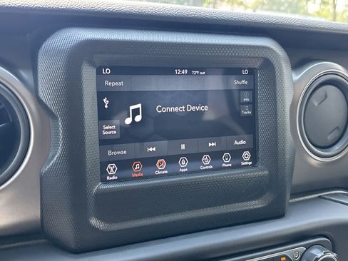 Used 2022 Jeep Wrangler Unlimited Sport AWD/4WD image 17