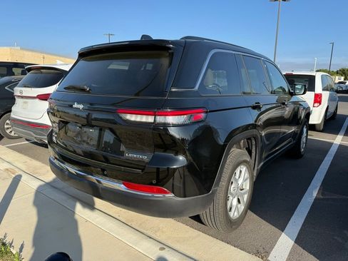 Used 2023 Jeep Grand Cherokee Limited image 4