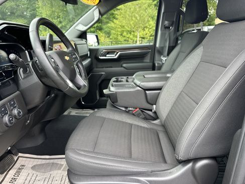 Used 2023 Chevrolet Silverado 1500 LT AWD/4WD image 10
